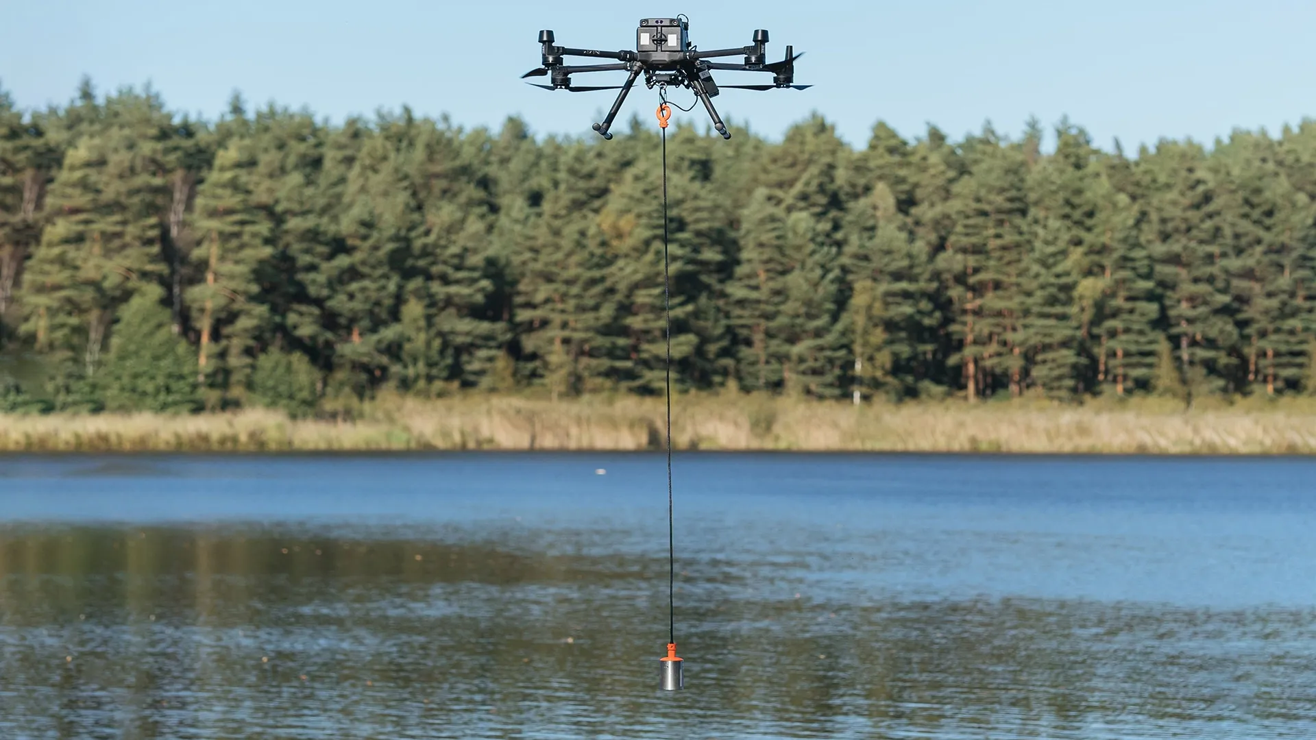 پهپاد بر فراز آب ها