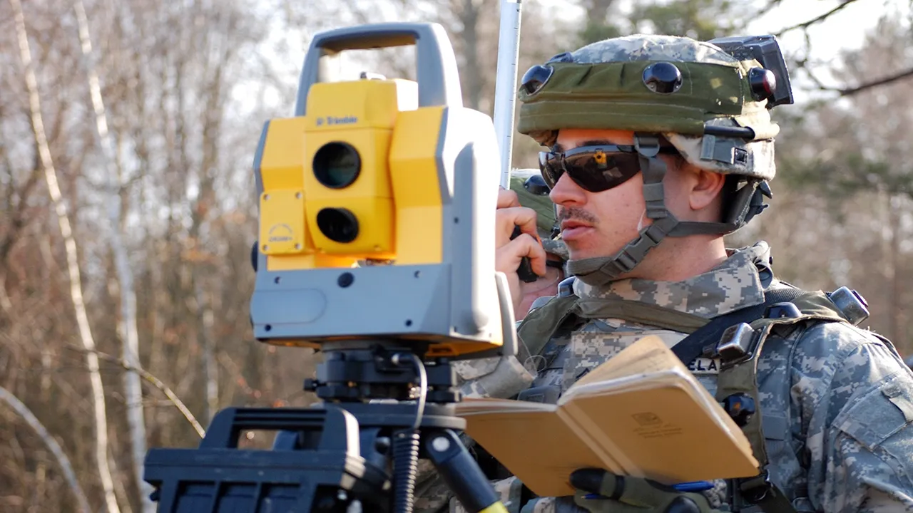 نقشه برداری نظامی