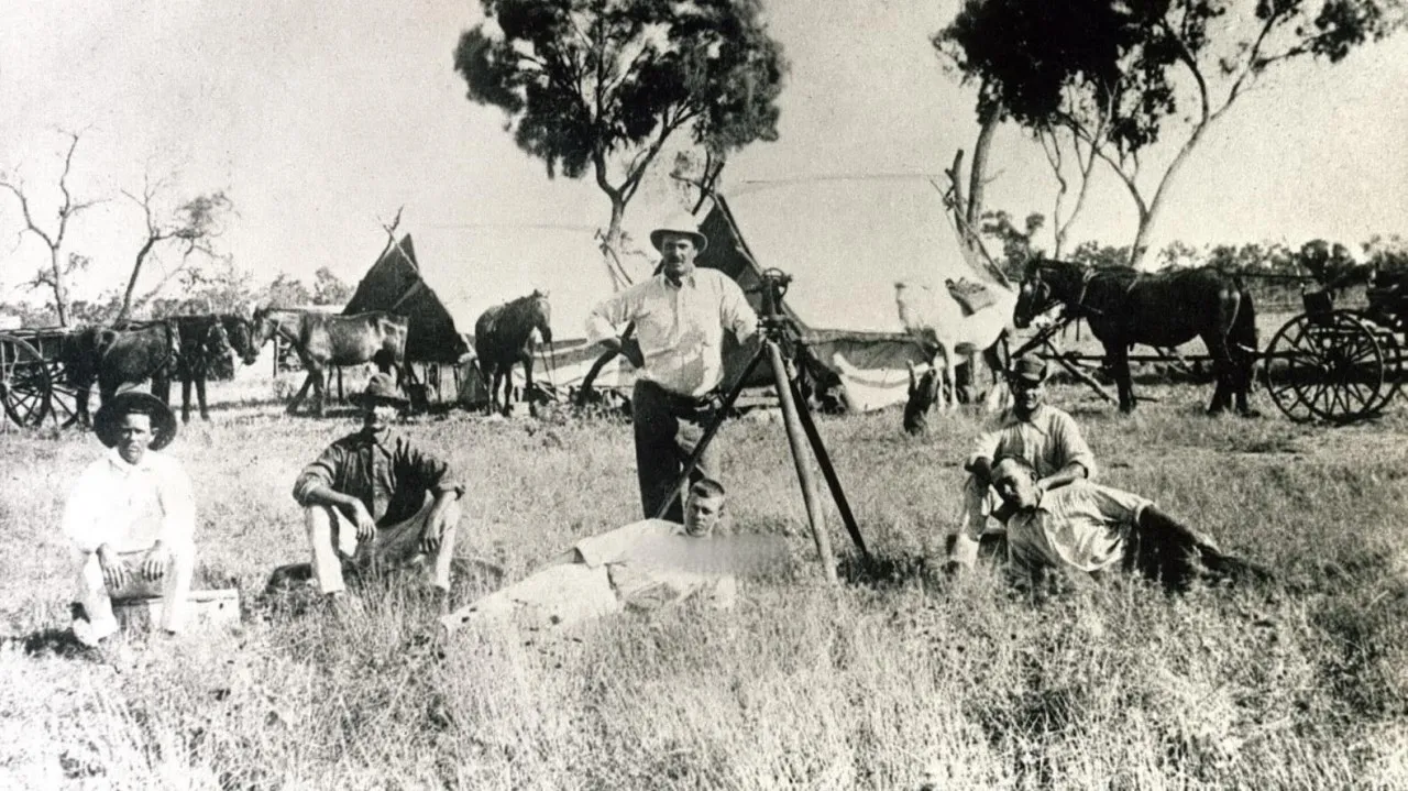 تاریخچه نقشه برداری ثبتی