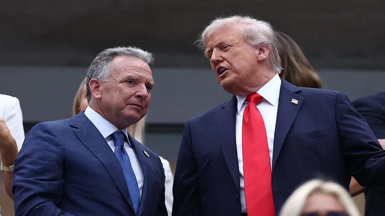 تصویر ویتکاف در کنار ترامپ