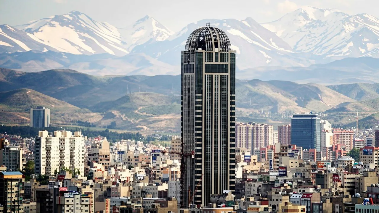 برج تجارت تبریز نمادی از بازار املاک استان آذربایجان شرقی