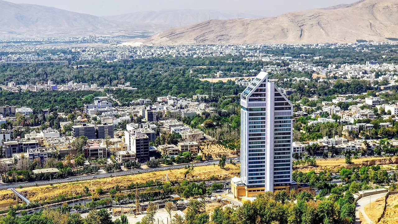 تصویر هتل چمران شیراز نمادی از بازار املاک استان فارس